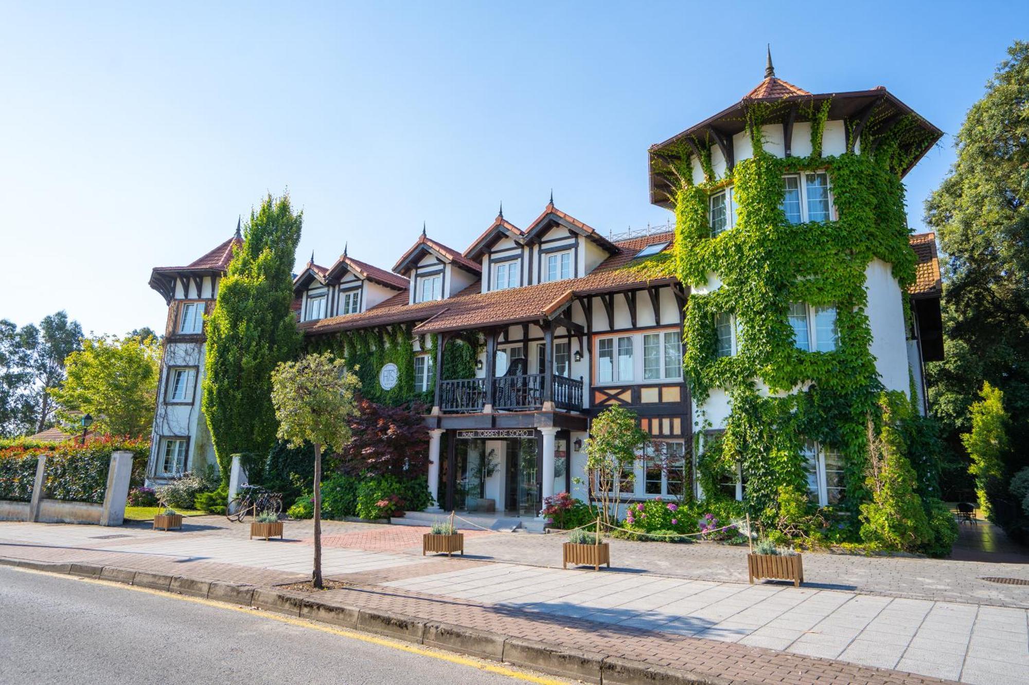 Hotel Torres De Somo Exterior photo