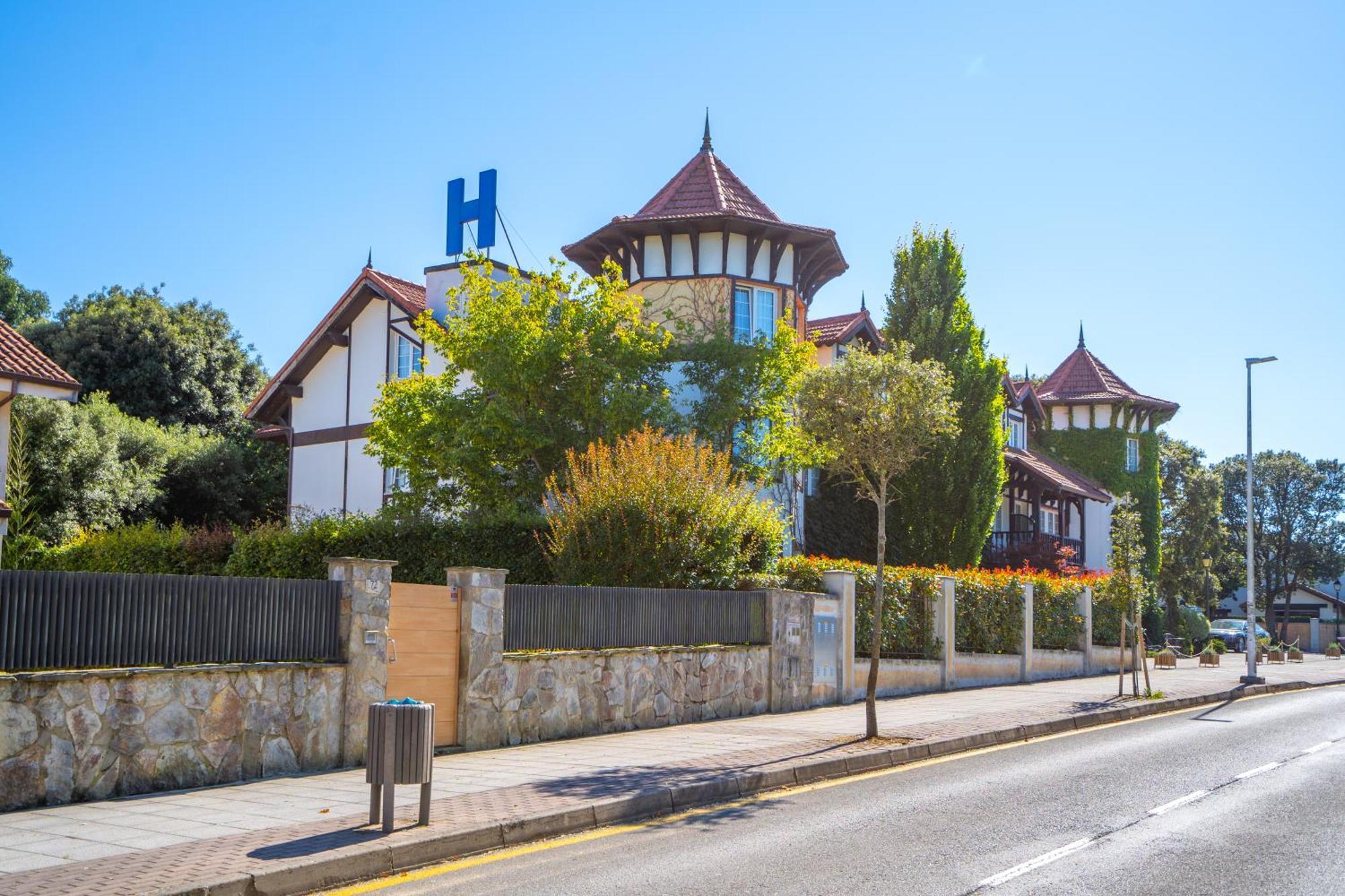 Hotel Torres De Somo Exterior photo