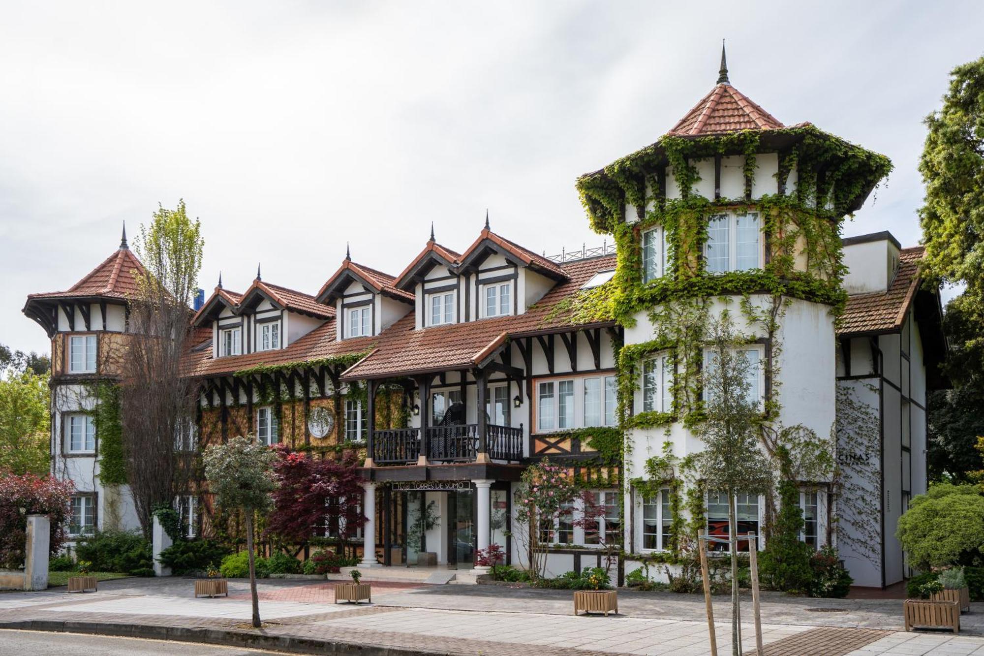 Hotel Torres De Somo Exterior photo