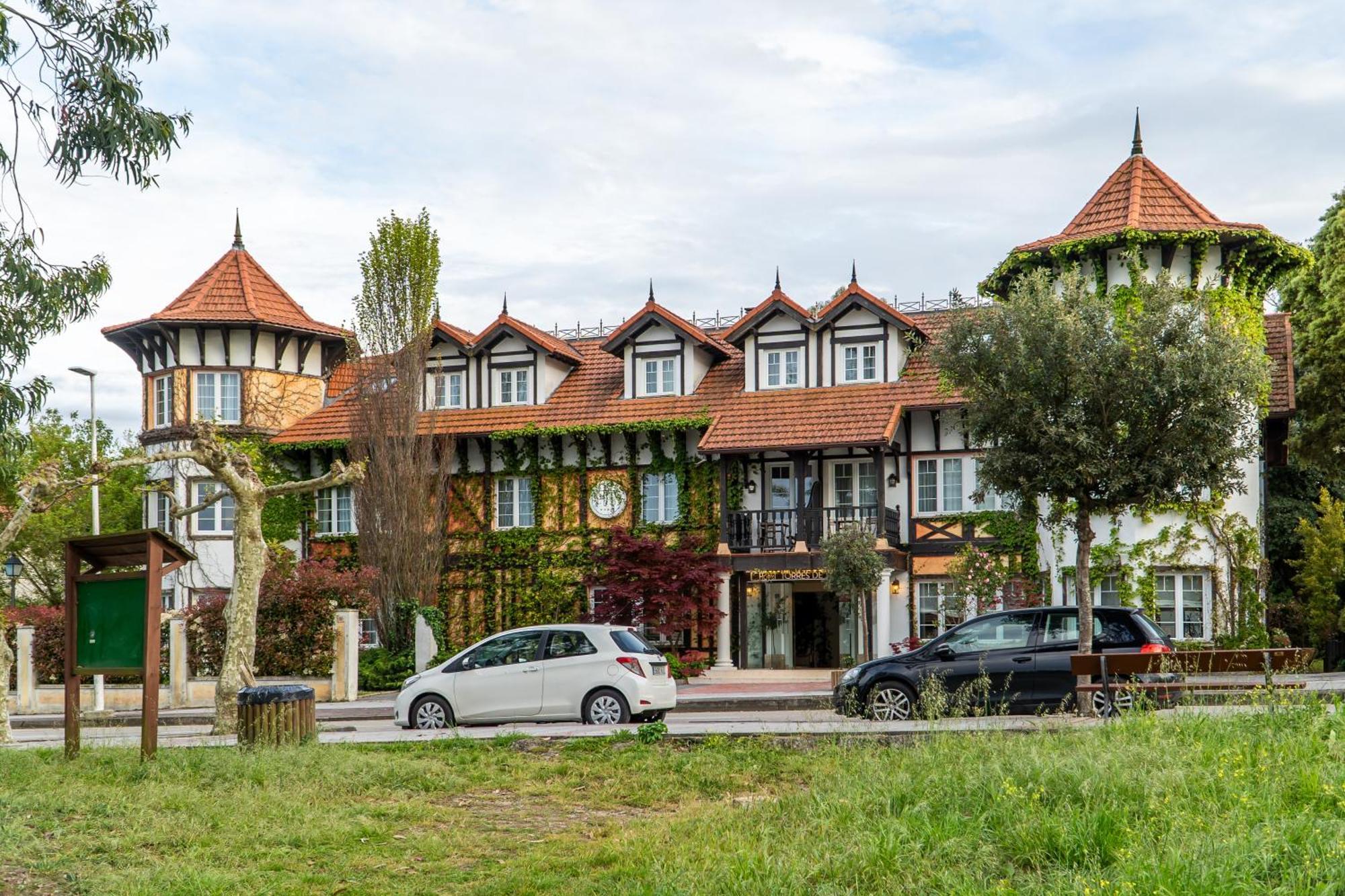 Hotel Torres De Somo Exterior photo